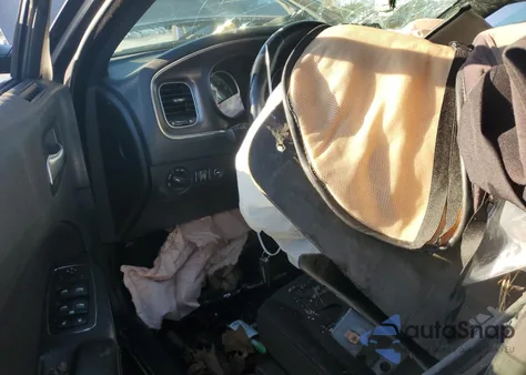 2015 Dodge Charger Se z USA, uszkodzony, nr VIN 2C3CDXBG8FH768323